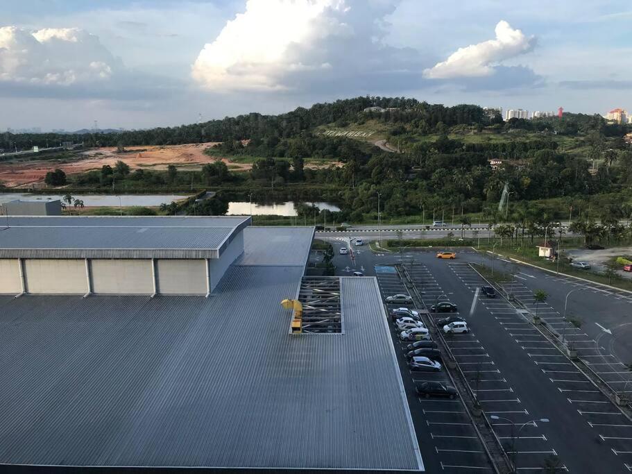 Mufa Studio Suites Klia Sepang Zewnętrze zdjęcie